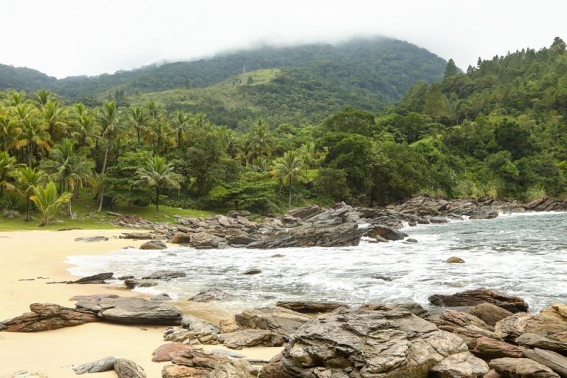 Praia de Calhetas São Sebastião Praia de Calhetas São Sebastião