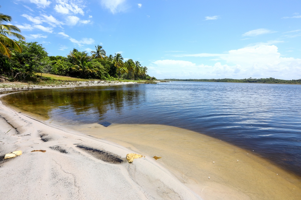 Praia-e-lagoa-do-cassange