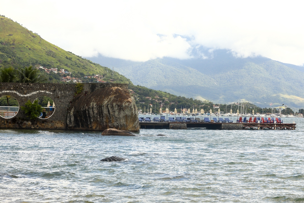 Praia do Viana é urbana e tem águas claras, mornas e tranquilas. É ideal  para crianças e quem busca tranquilidade. - Picture of Ilhabela, State of  Sao Paulo - Tripadvisor