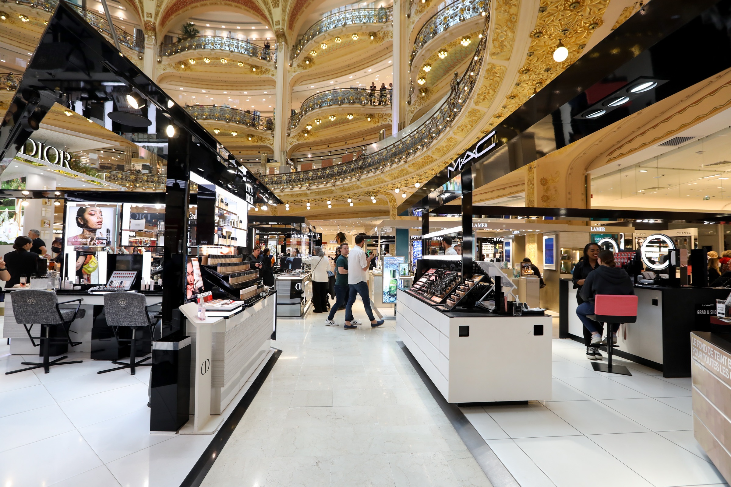 As lojas de roupas baratas em Paris - Conexão Paris