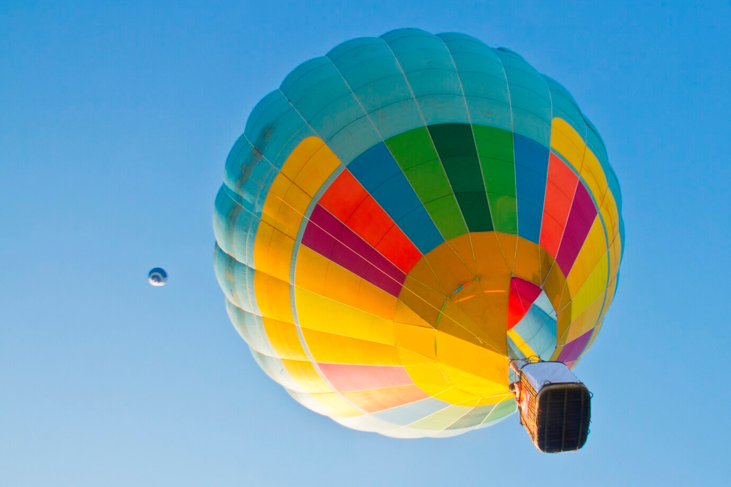 Passeio de balão: dicas, preços e 8 destinos onde realizar esse sonho!