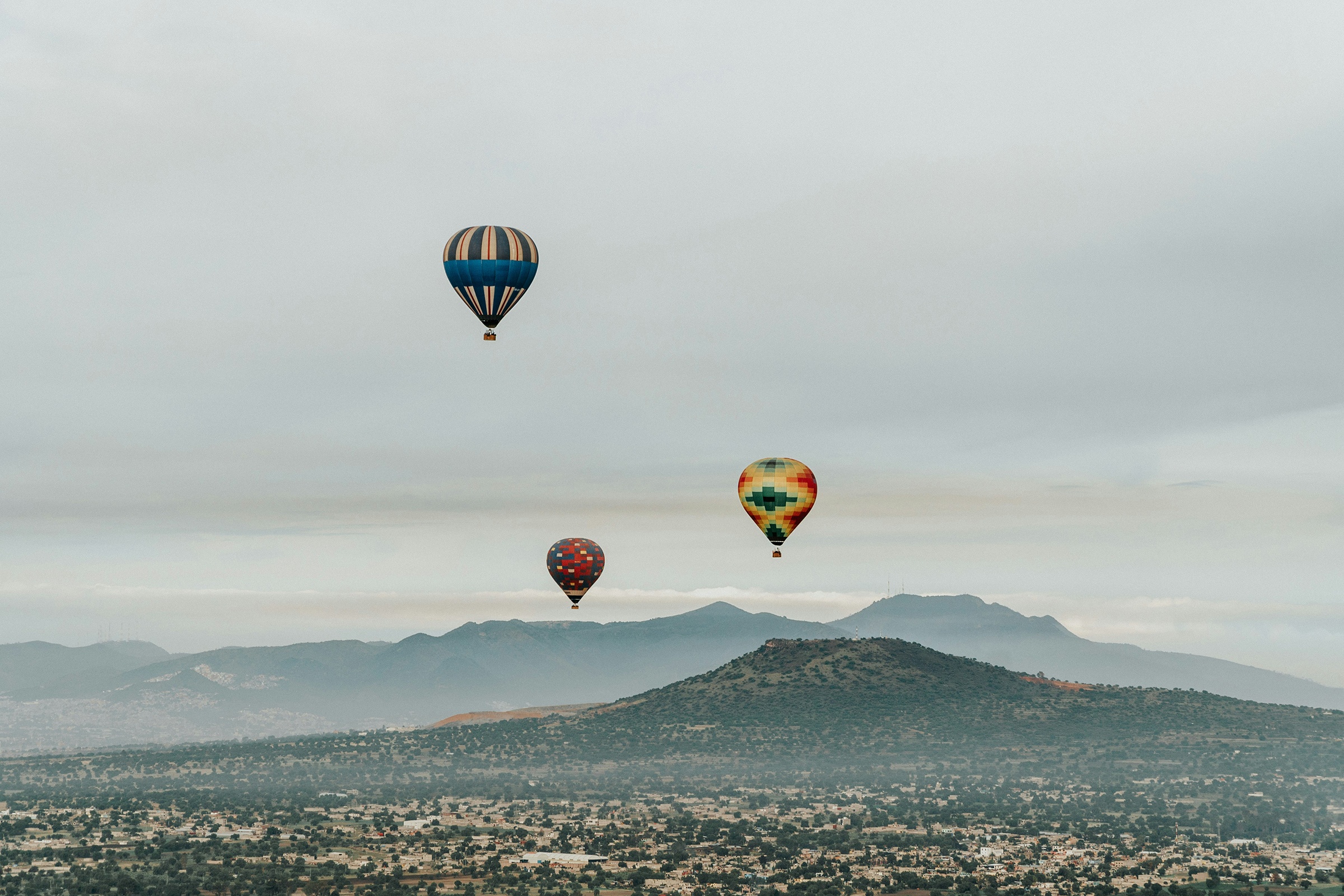 Passeio de balão: dicas, preços e 8 destinos onde realizar esse sonho!