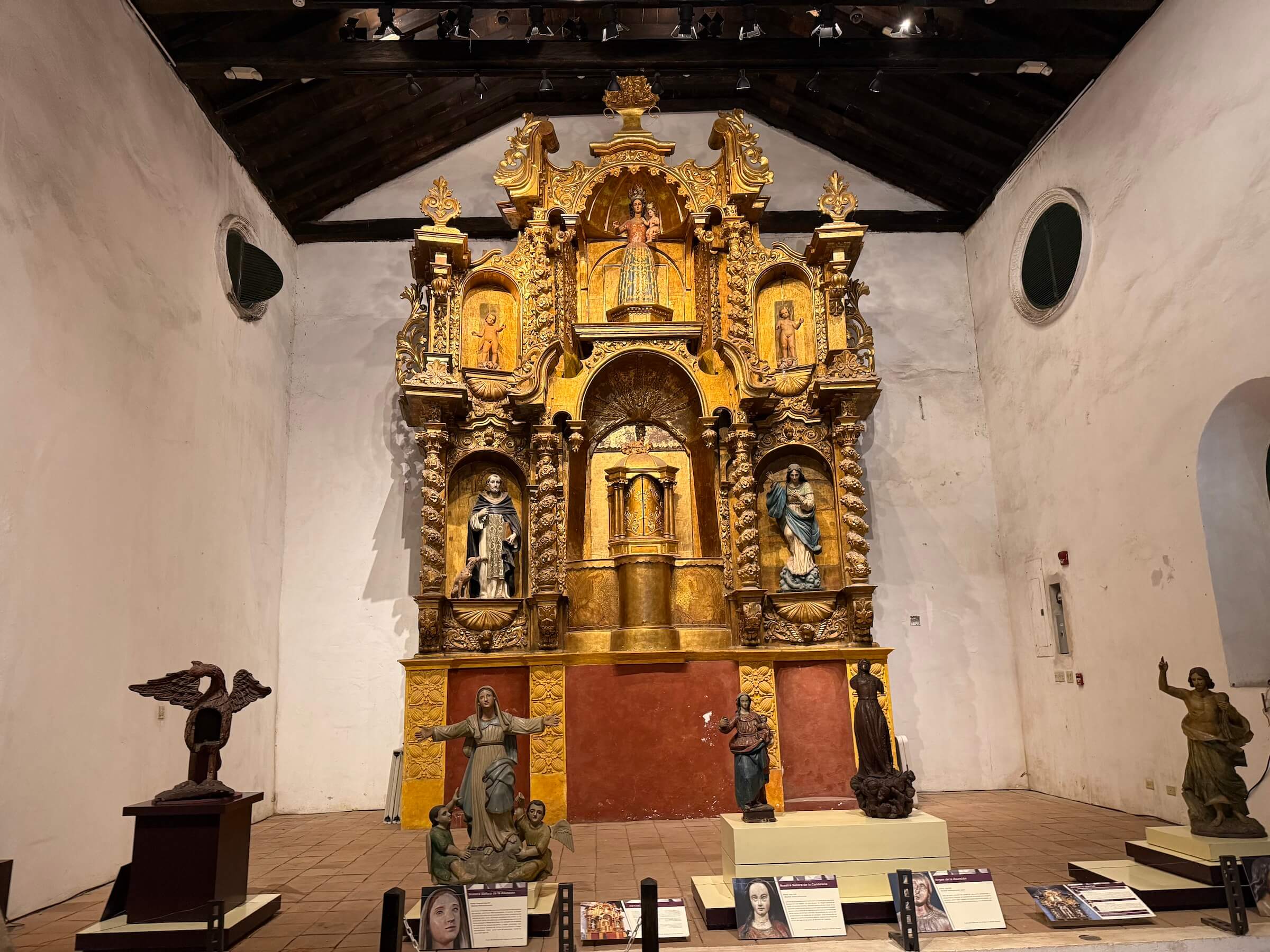 Antigo Convento de Santo Domingo — Arco Chato