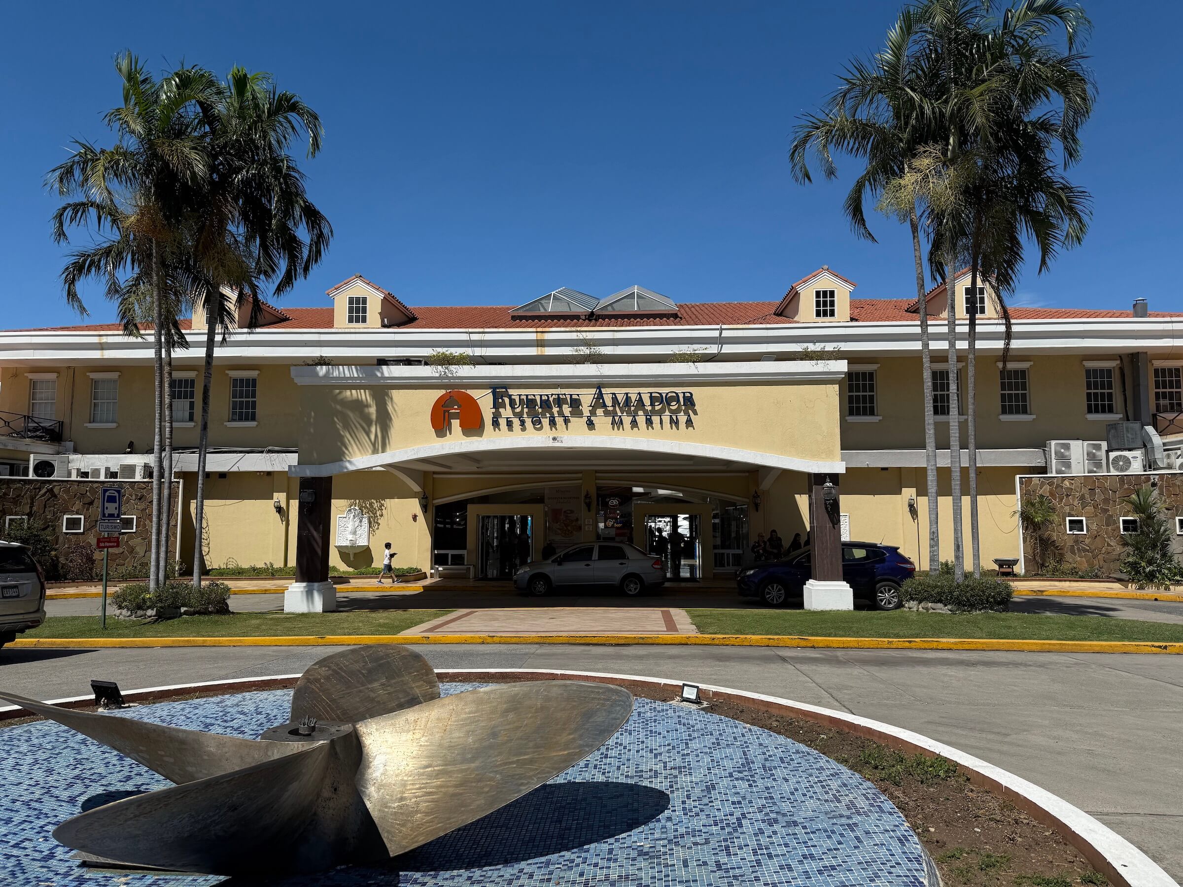 Amphora Duty Free - Amador