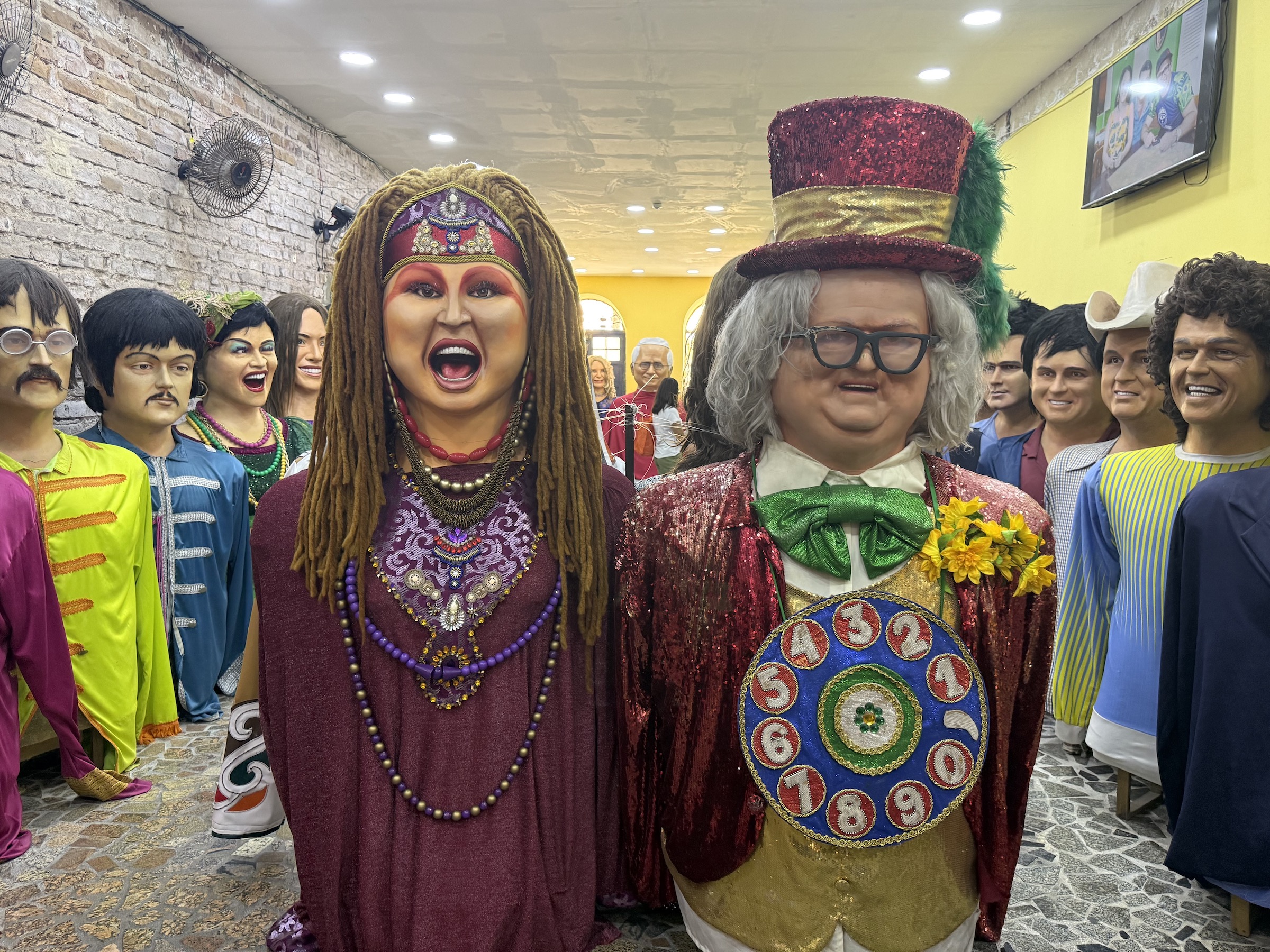 Embaixada dos Bonecos Gigantes