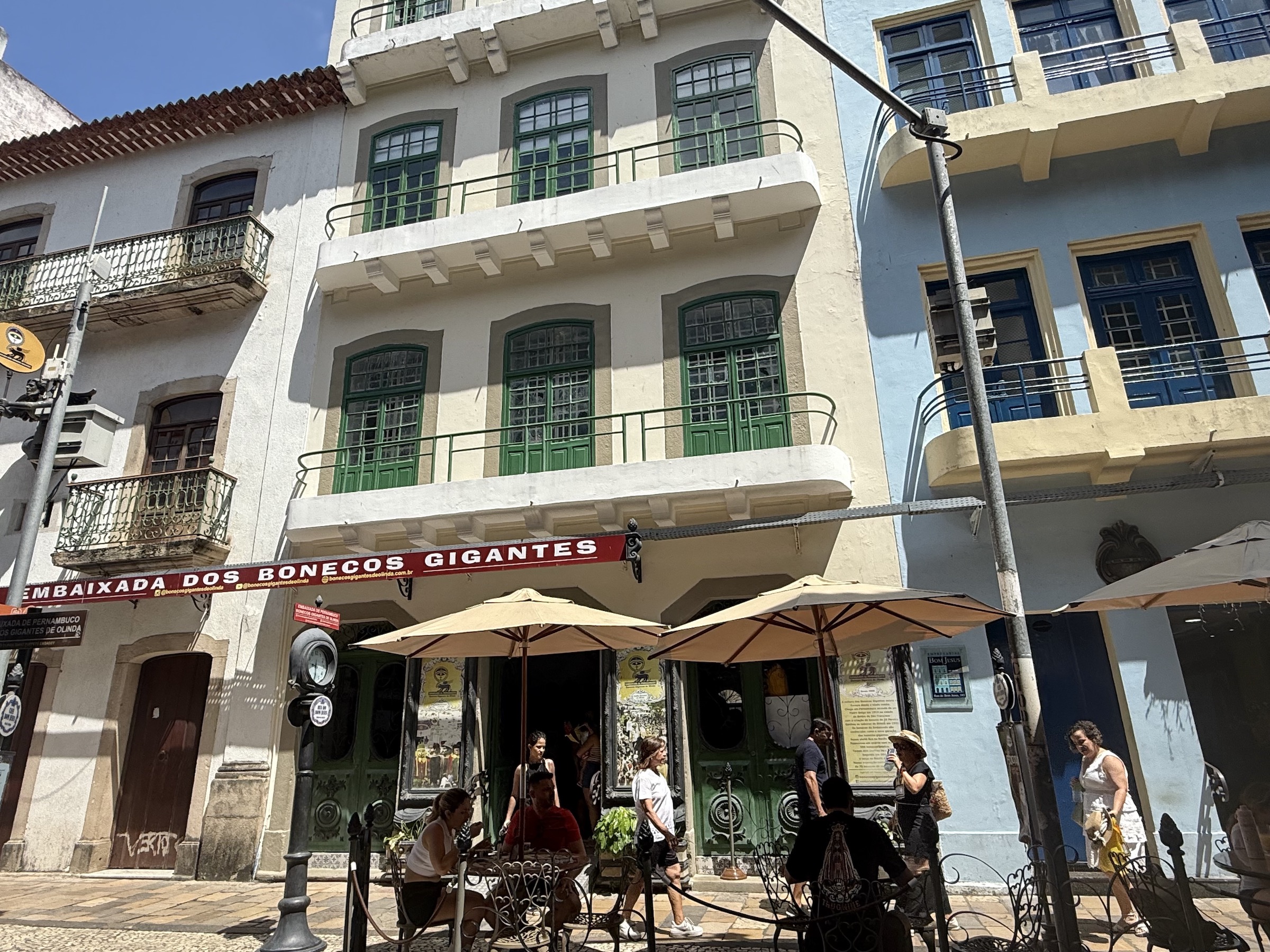 Embaixada dos Bonecos Gigantes