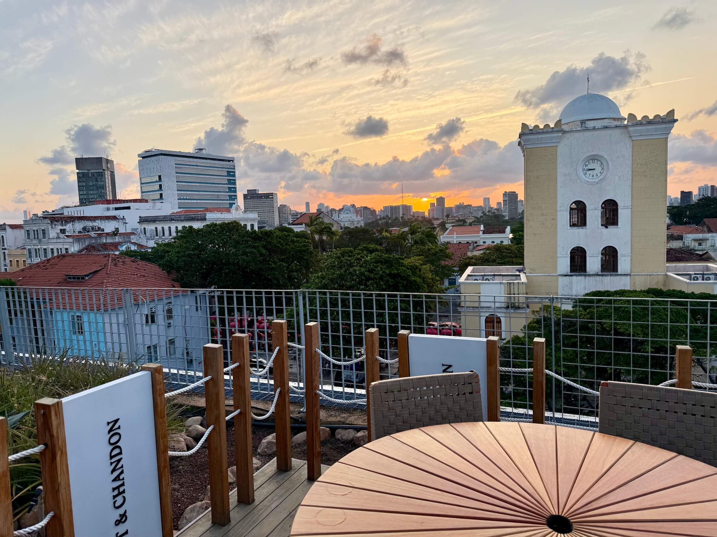 Vida noturna do Recife