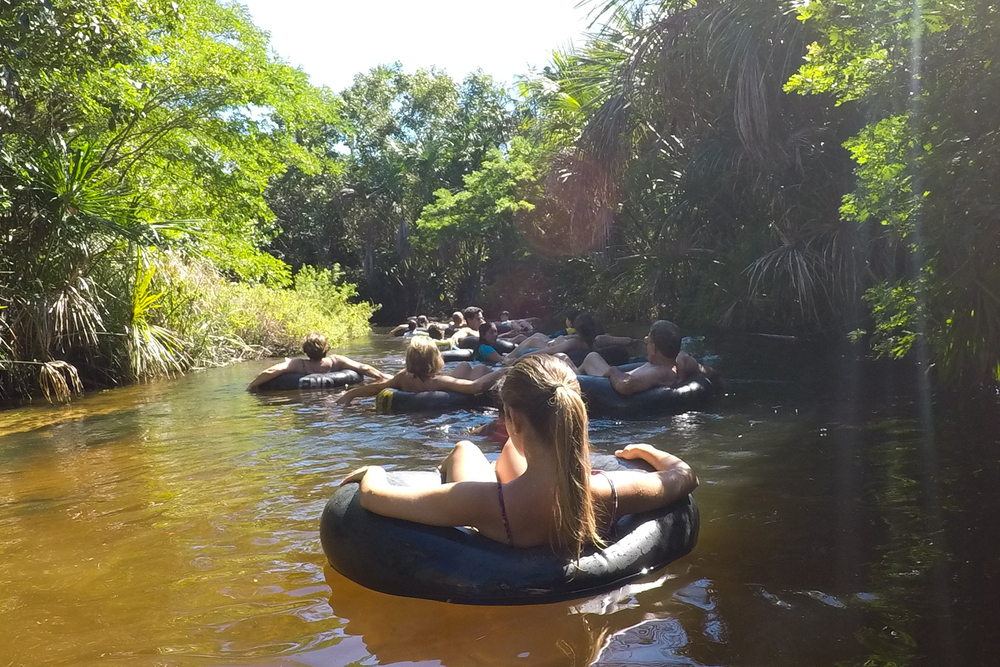 Povoado da Cardosa e flutuação no Rio Formiga