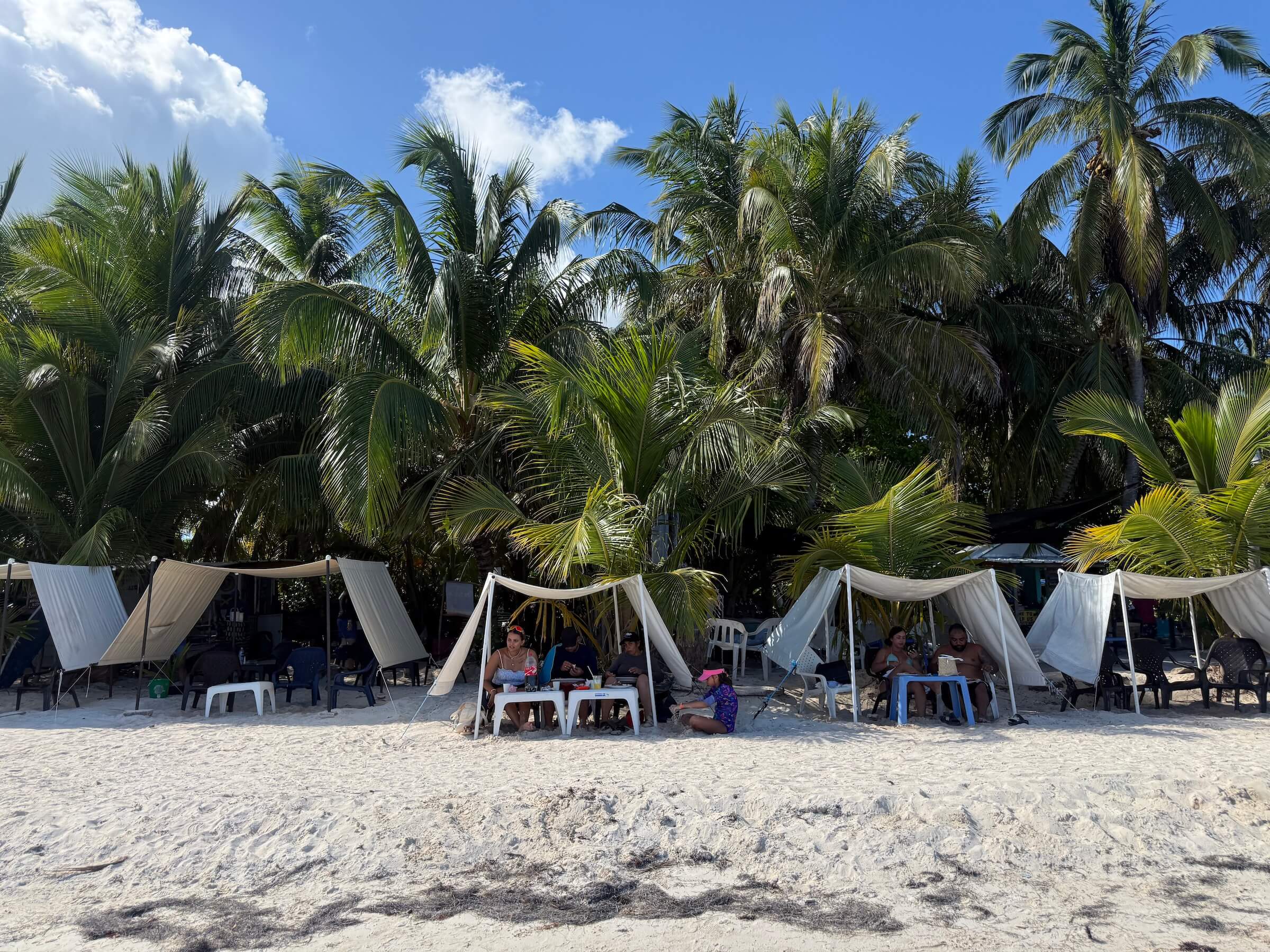 Rocky Beach e Rocky Cay